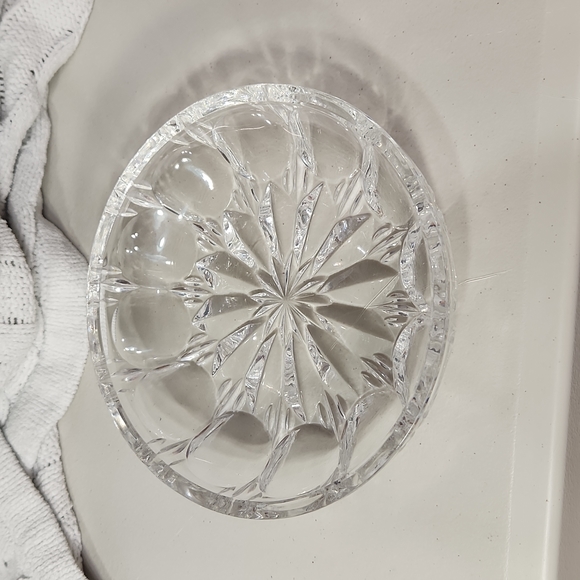 🕸Vintage Crystal Glass Decorative Round Textured Bottom Candy/Trinket Bowl - Picture 3 of 7